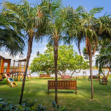 Apartamento Praia Guarajuba - Porto Smeralda Kültér fotó